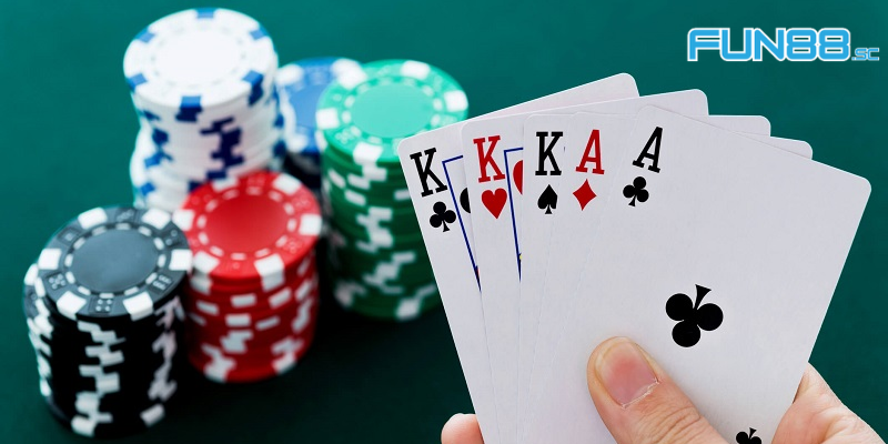 Kinh nghiệm đánh bài xì tố và Poker để trở thành cao thủ